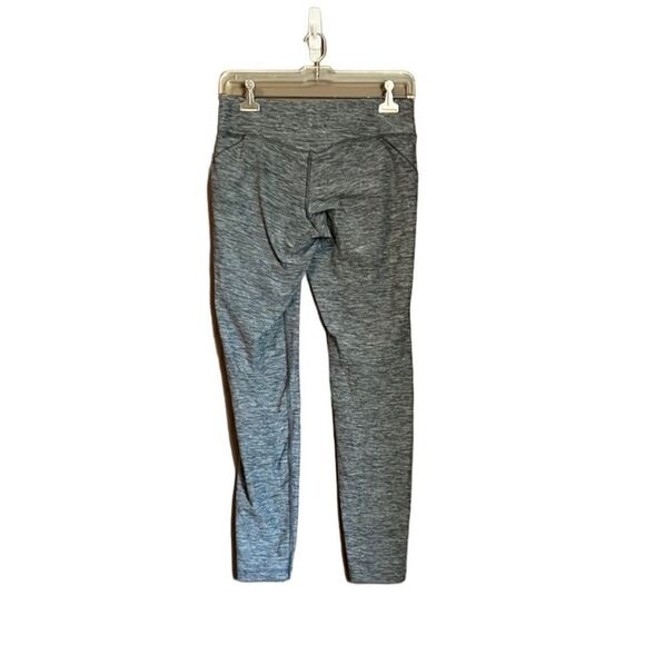 New Balance grey Capri pants. Size medium - Picture 8 of 8